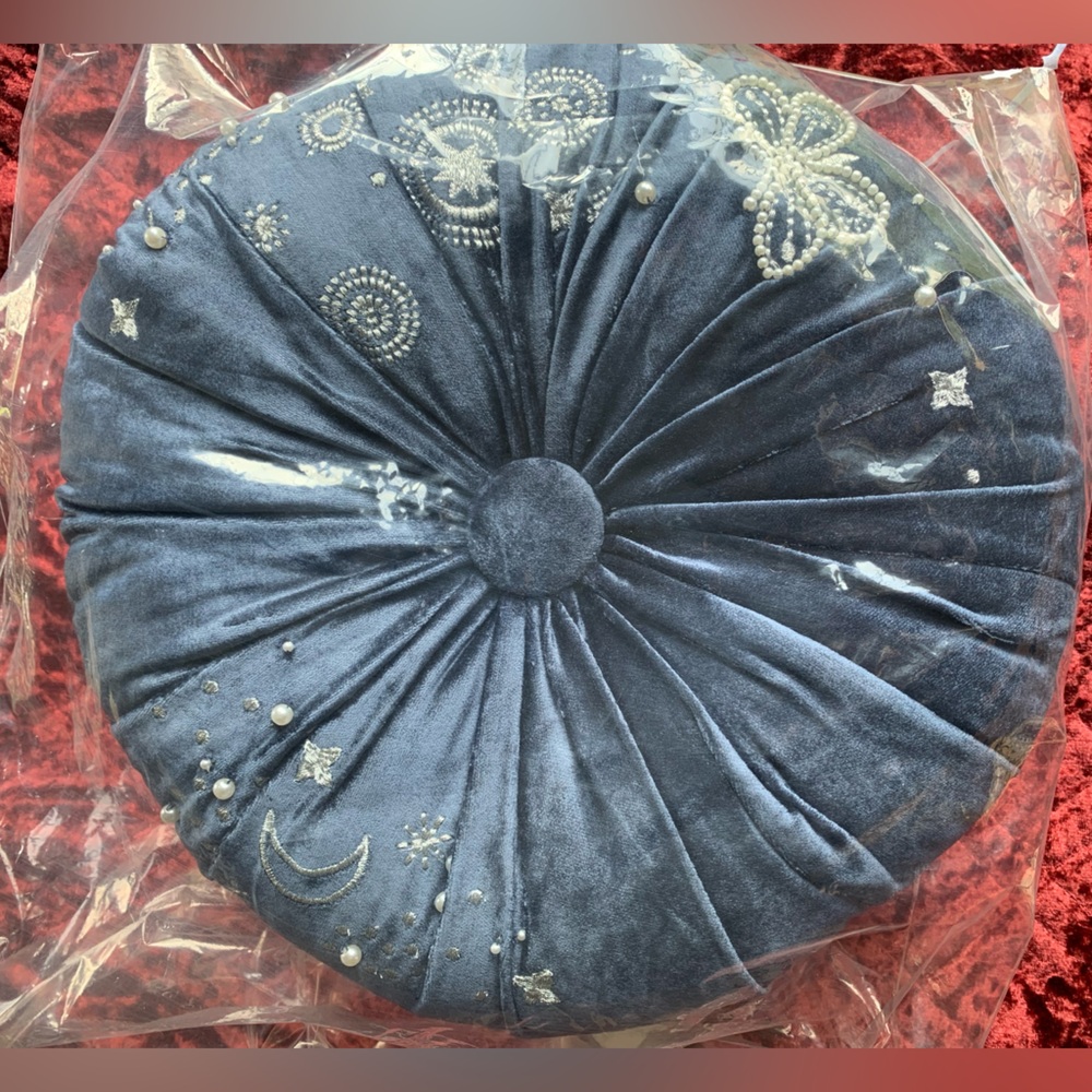 NWT. Anthropology blue round, throw pillow w/beads embroidery & celestial decor - Picture 3 of 9